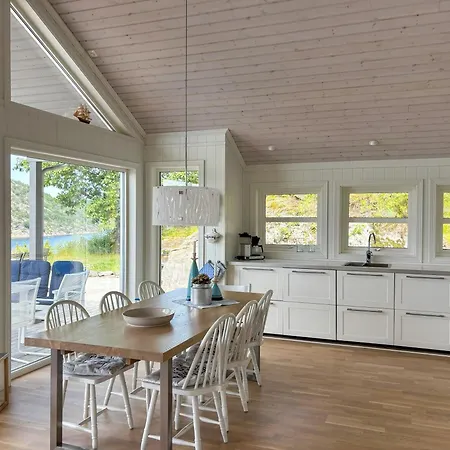Semesterbostad With Views Over The Sannesfjord *
