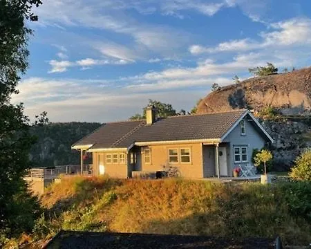 Semesterbostad With Views Over The Sannesfjord Risør