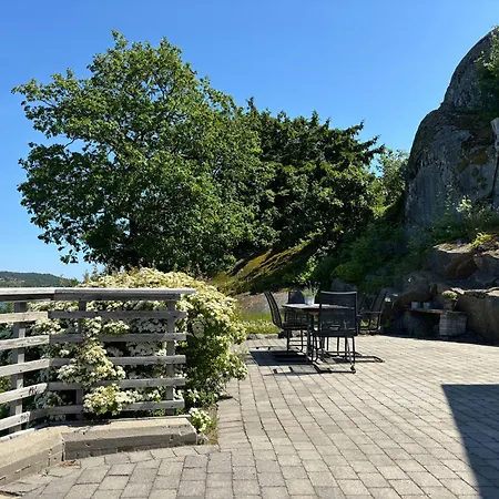 With Views Over The Sannesfjord Semesterbostad Risør