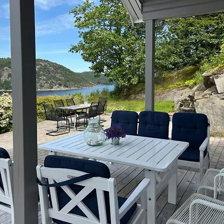 Semesterbostad With Views Over The Sannesfjord *