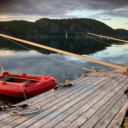With Views Over The Sannesfjord Semesterbostad *